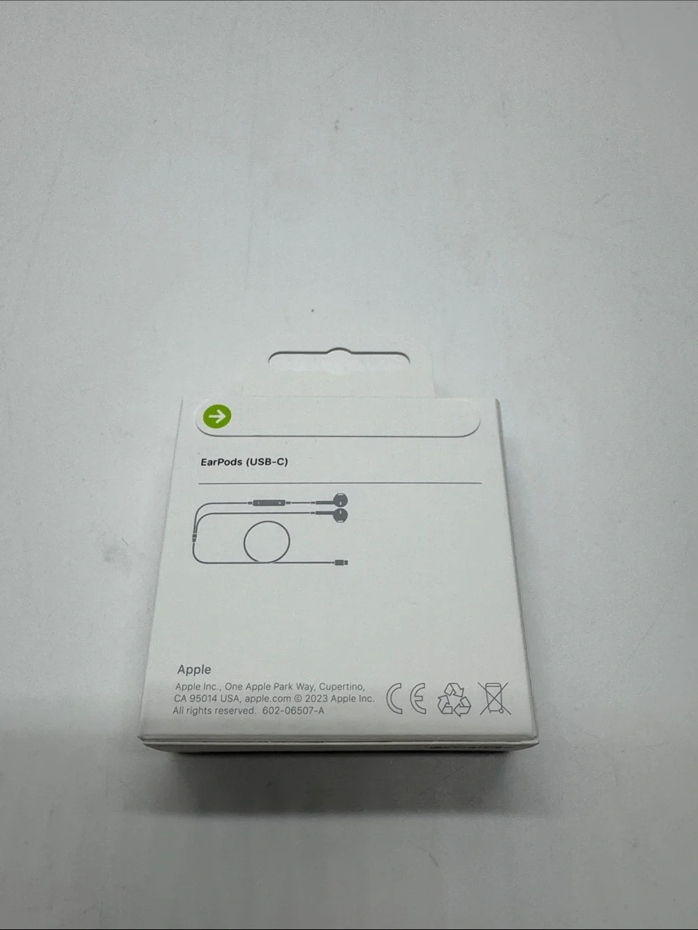 Apple EarPods with USB-C Connector in White # 0035